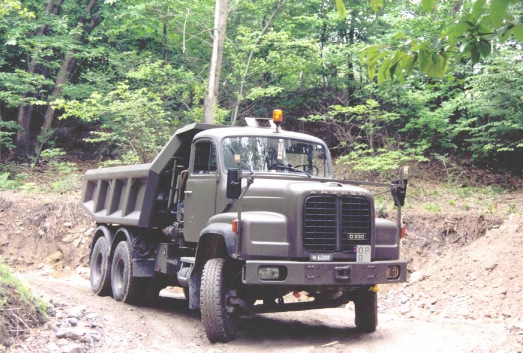 saurer D330
