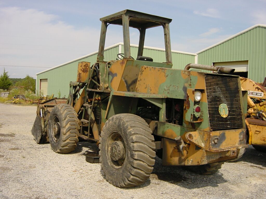 Case w 24 b