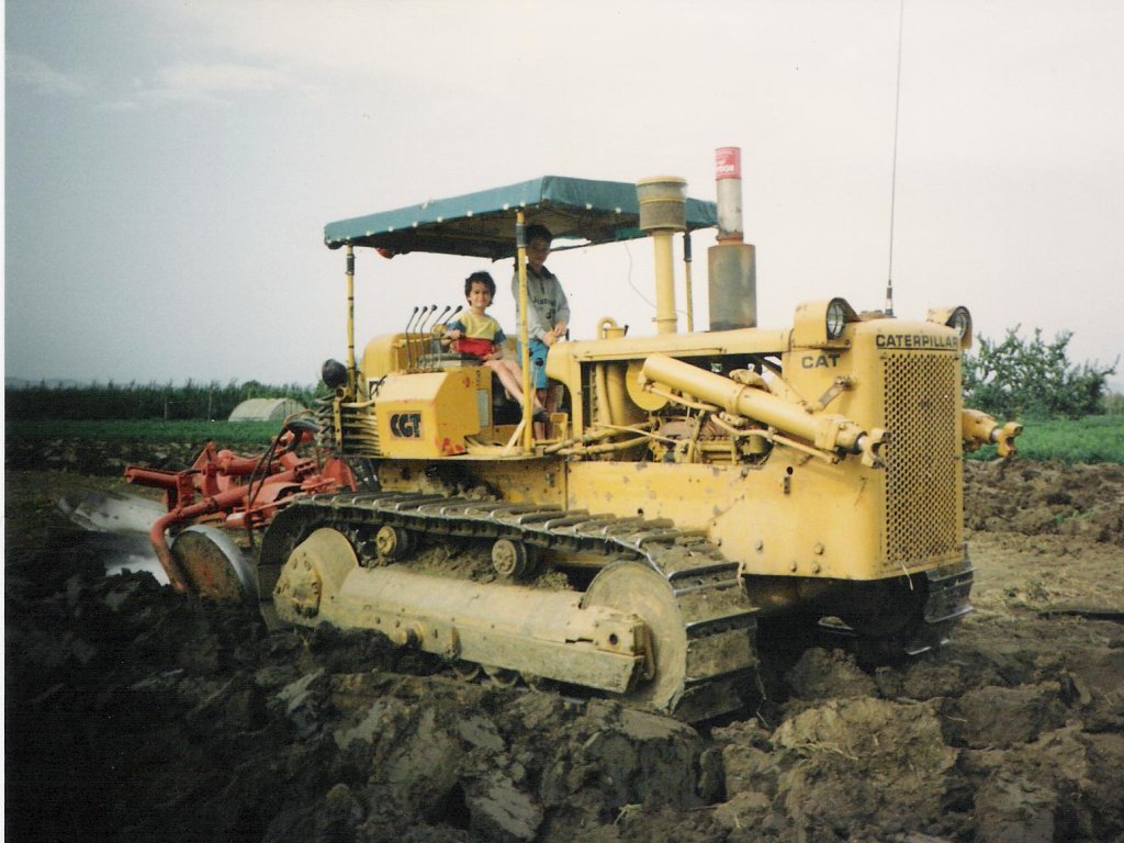 Urbo83 (e sorella) sul Caterpillar