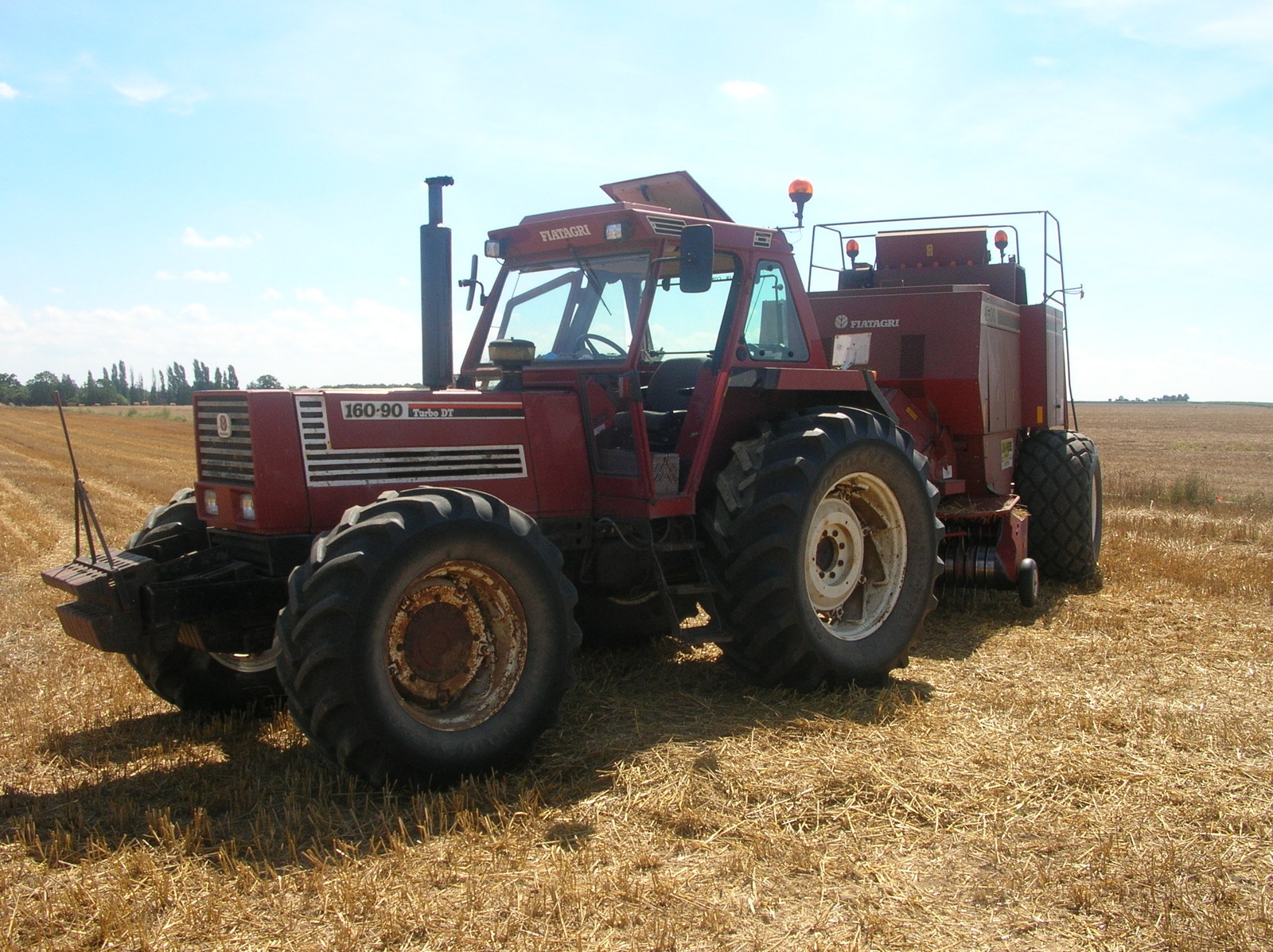 Fiatagri 160-90 con pressa Hesston 4900