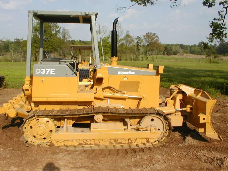 Komatsu D37E