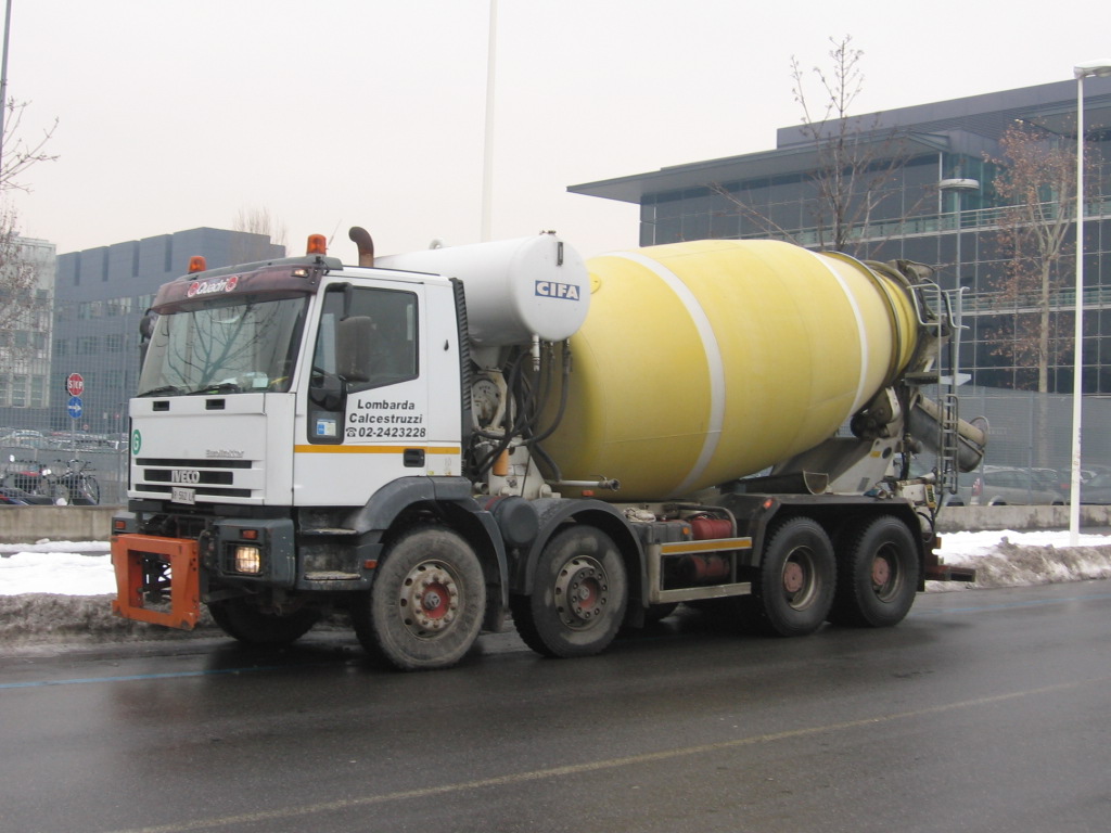 Iveco Eurotrakker 410E42 Lombarda calcestruzzi