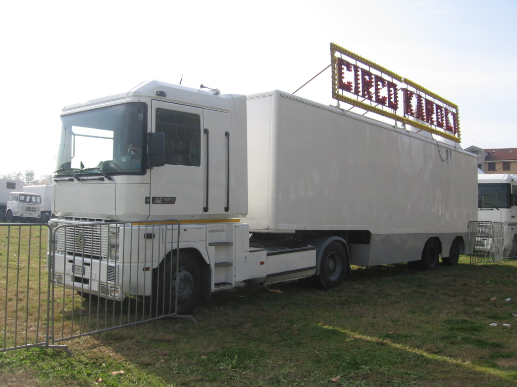 Renault AE420 Magnum