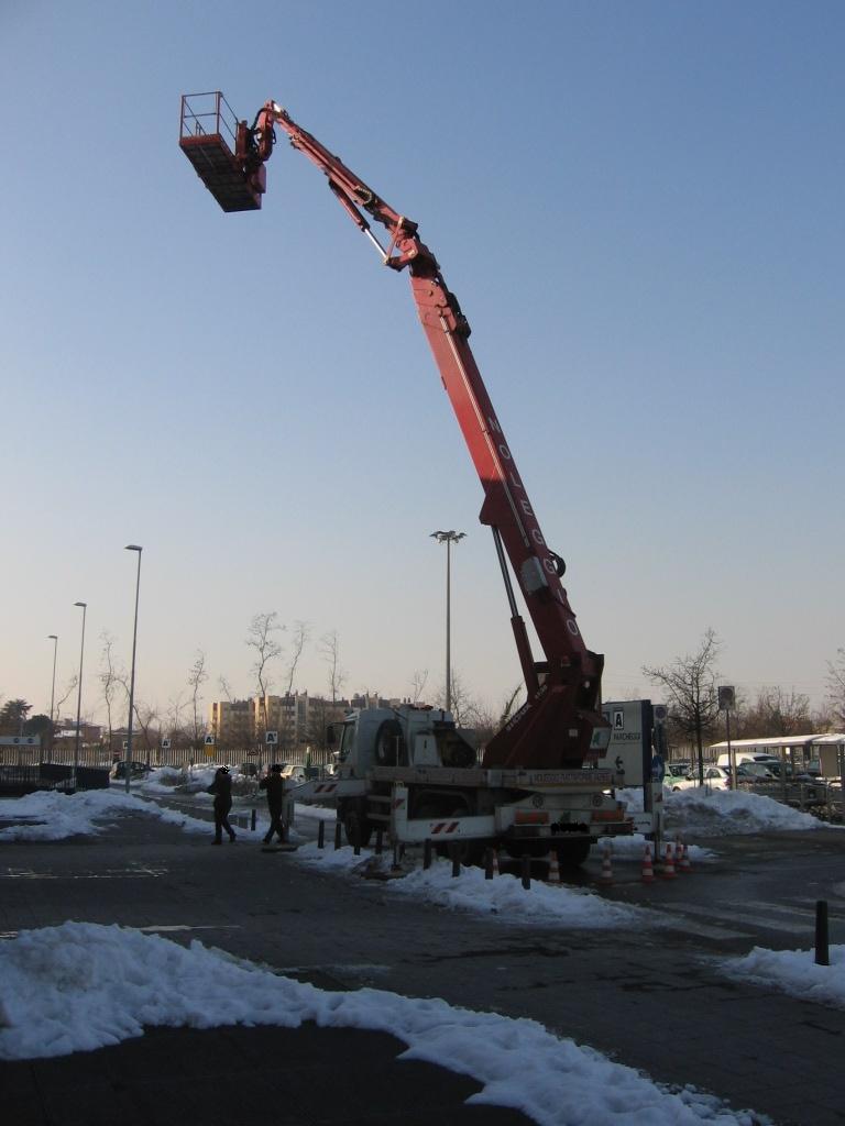 Renault Premium 260 piattaforma Socage Lombarda noleggi