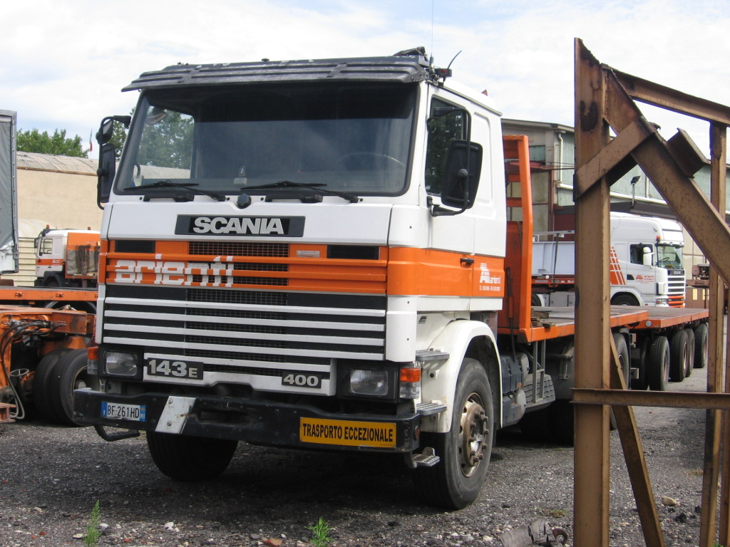 Scania 143E400