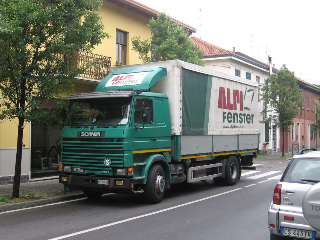 Scania 93M250