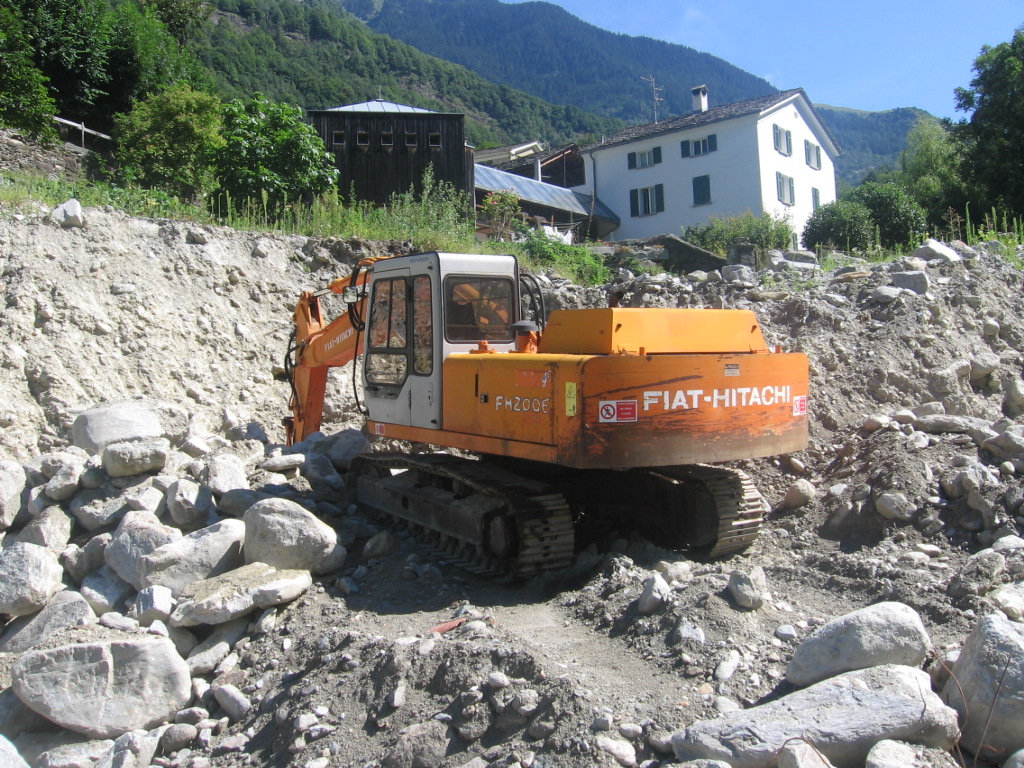 Fiat-Hitachi FH200E