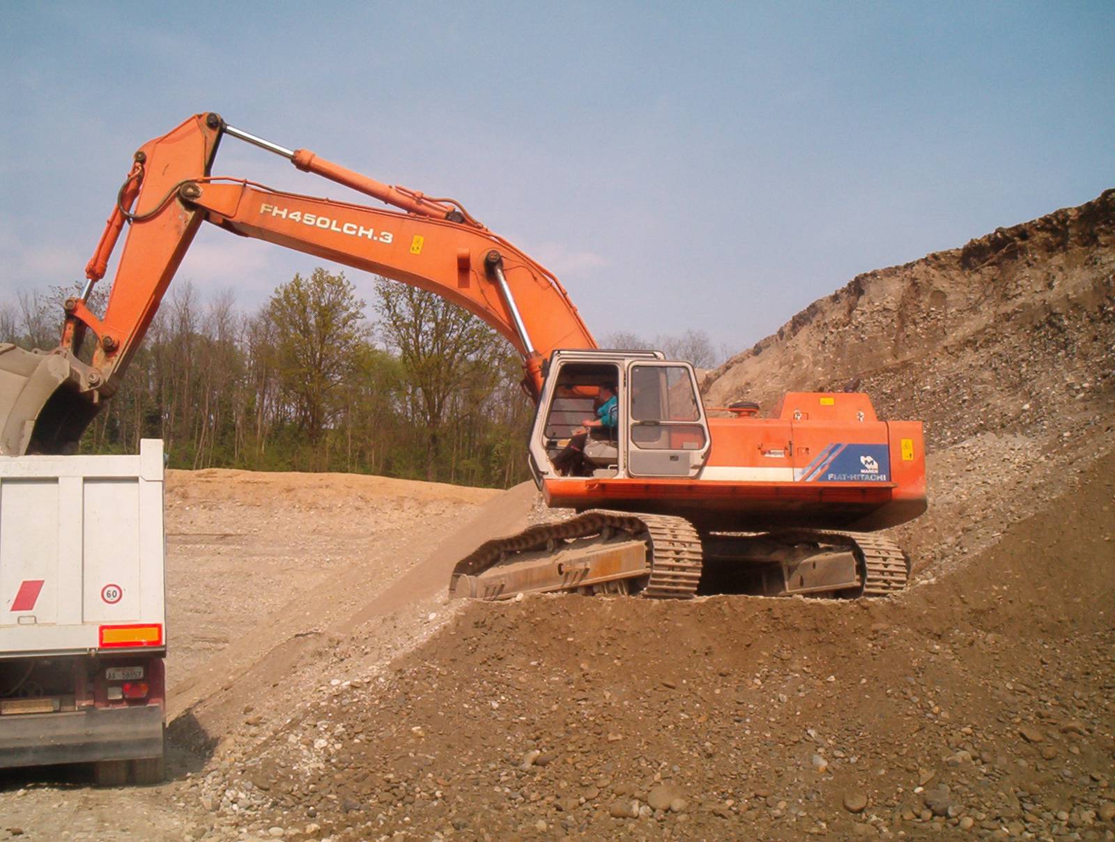 fiat hitachi fh450