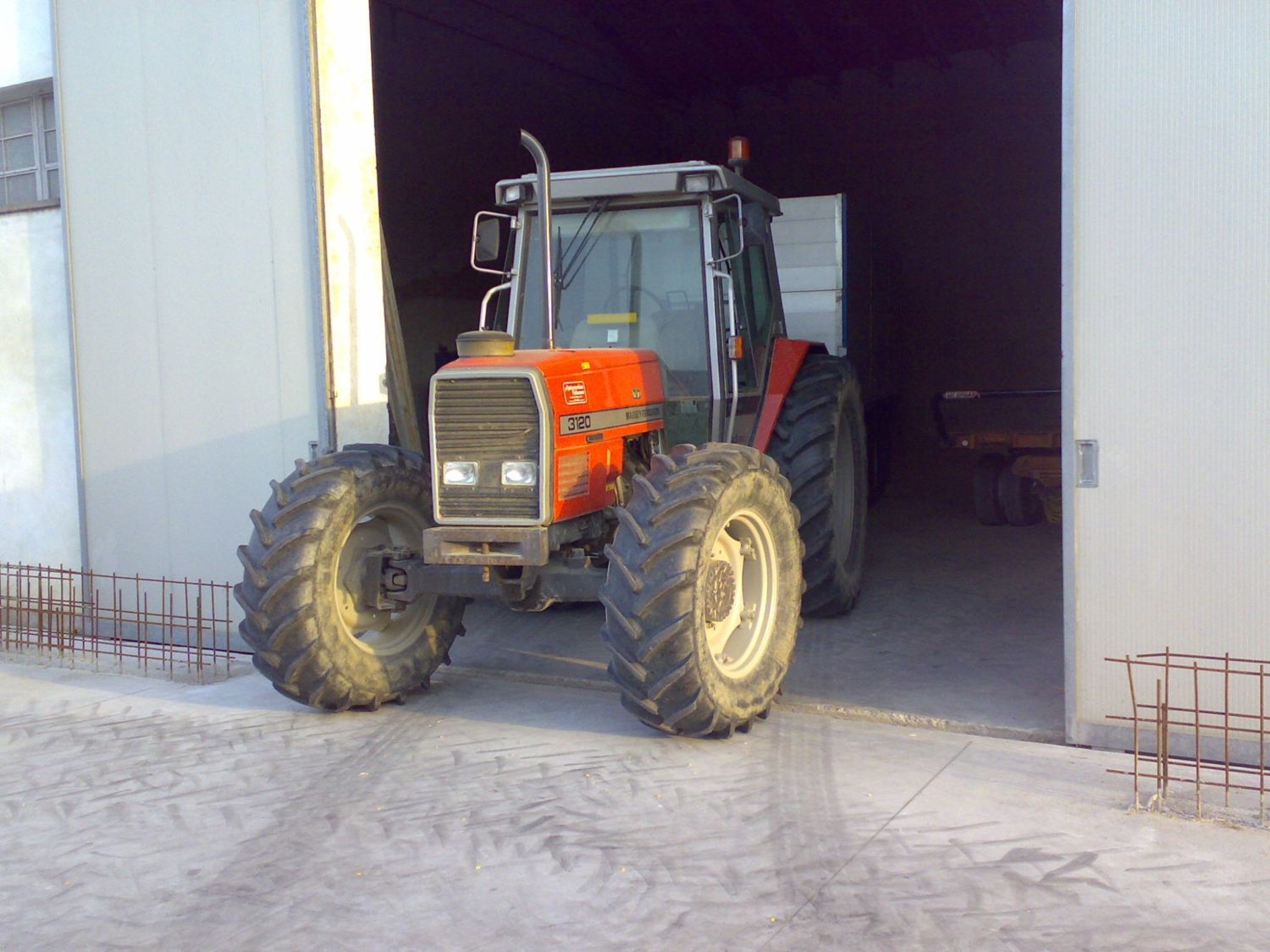 MASSEY FERGUSON 3120 IN CAPANNONE