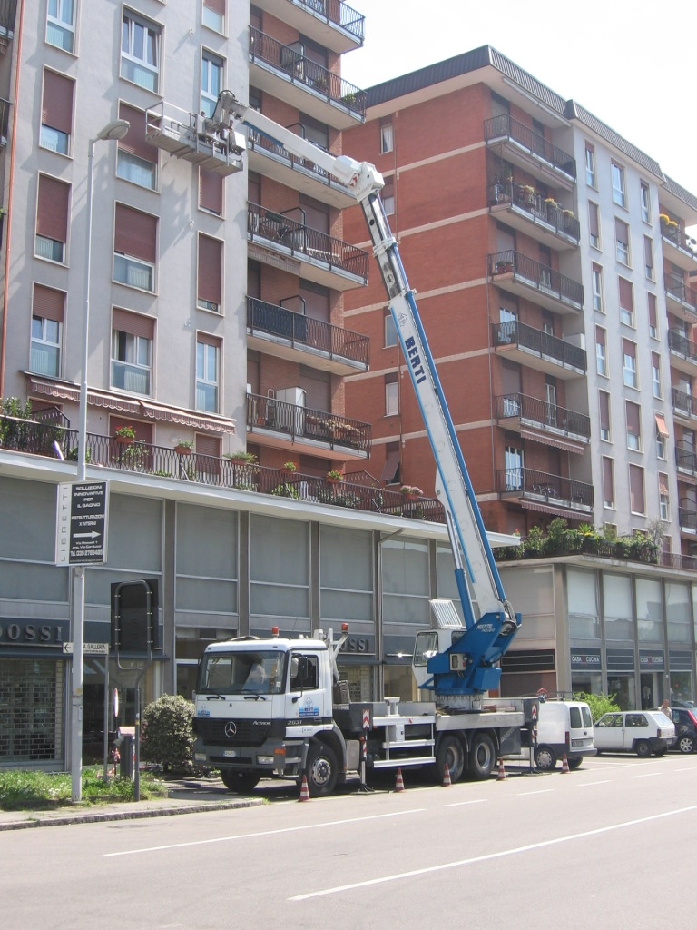 Mercedes-Benz 2631 piattaforma Multitel Pagliero Berti