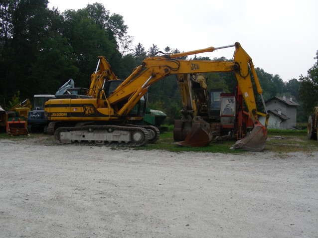 JCB JS 220 N