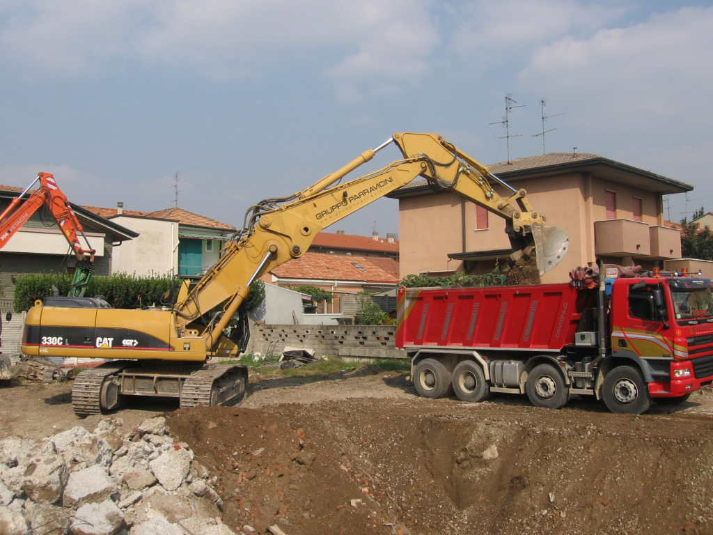demolizione a Desio Gruppo Parravicini