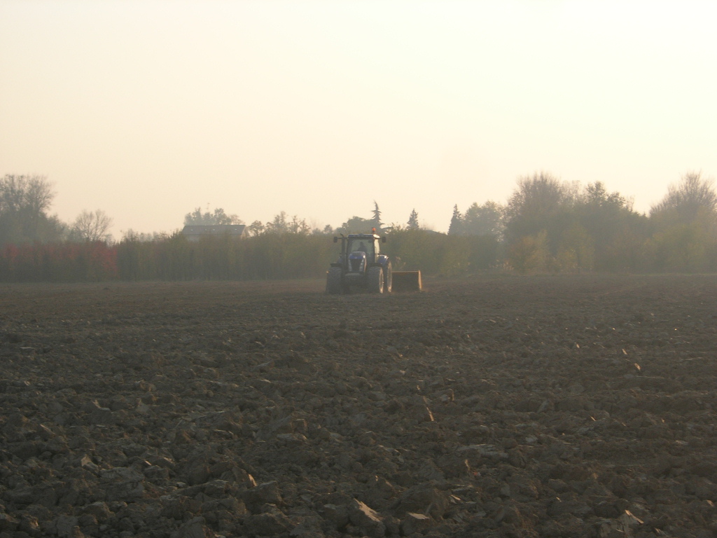 new holland tg285