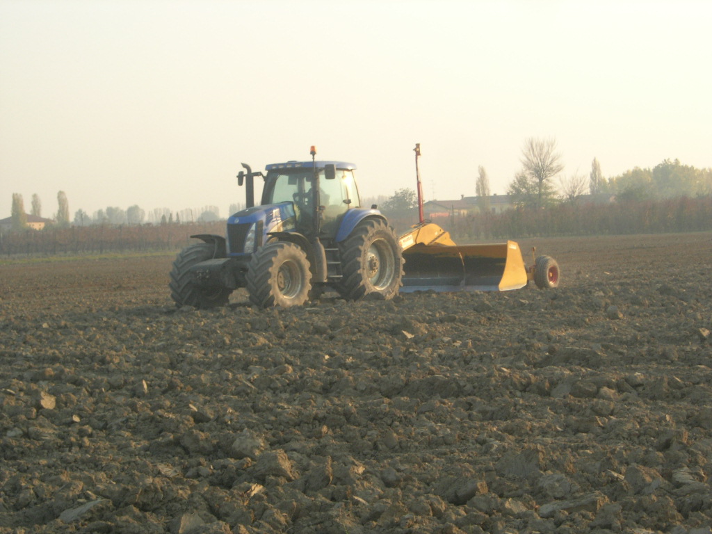 new holland tg285