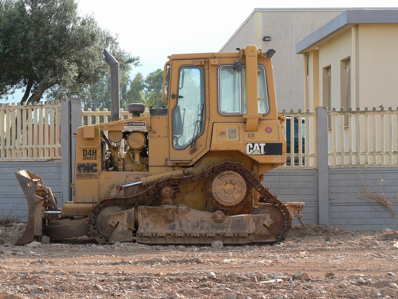 Cat D4H Series II