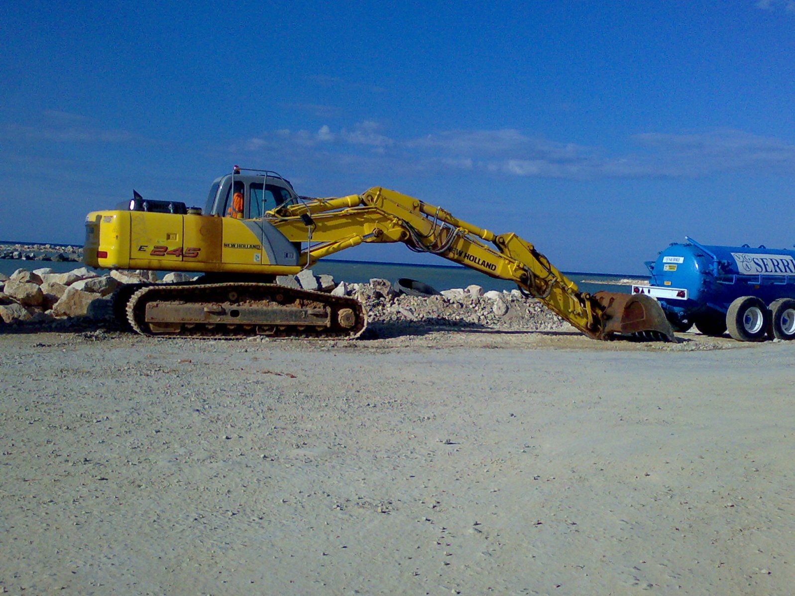 New Holland E245