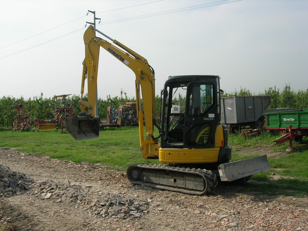 komatsu pc50mr