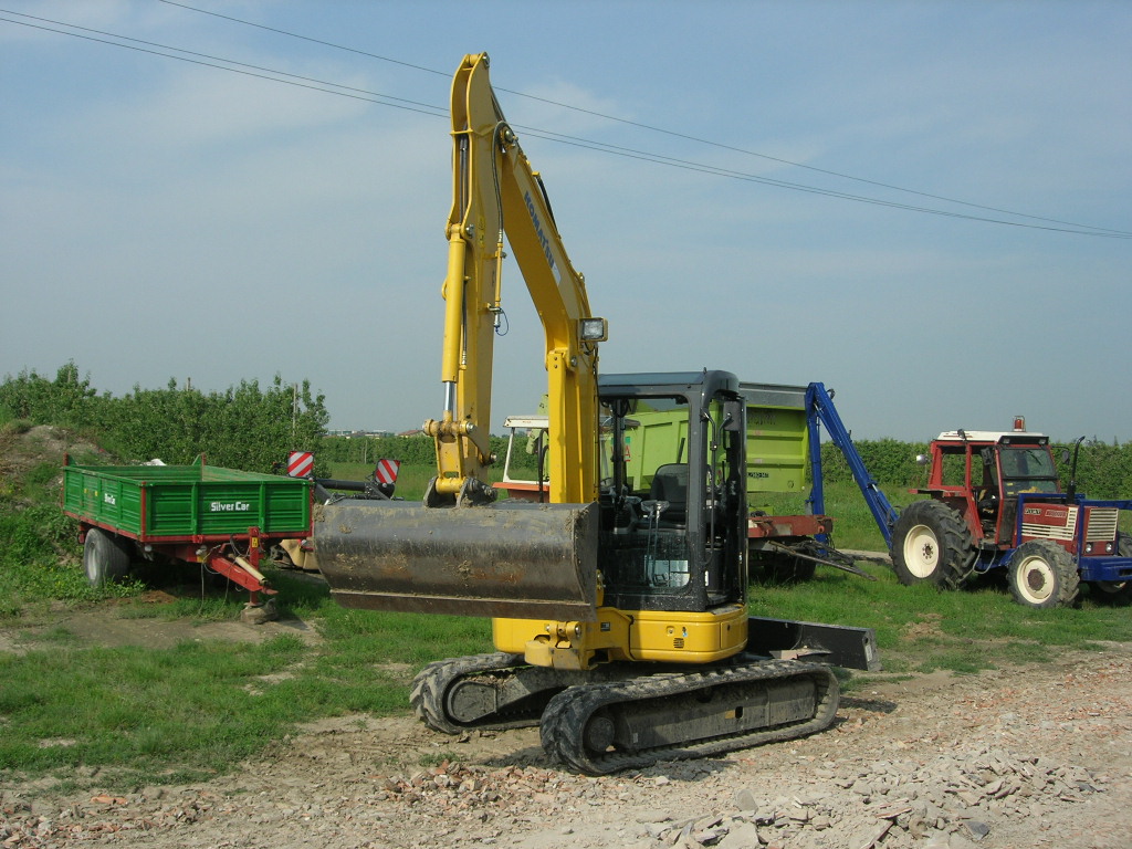 komatsu pc50mr