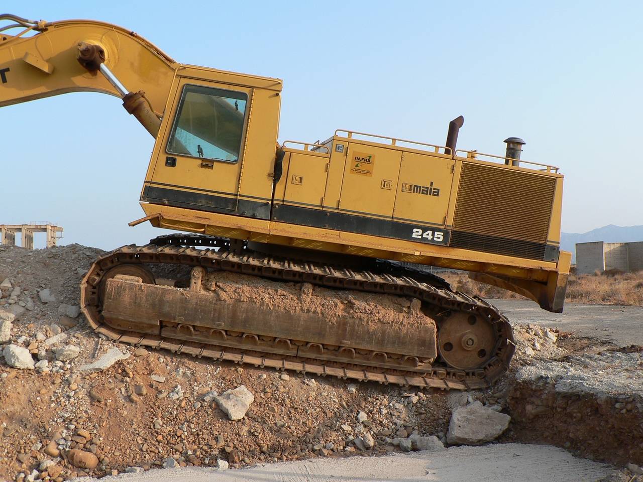 Cat 245
