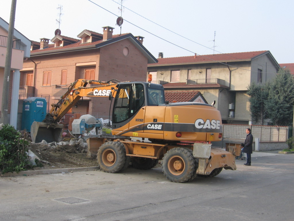 Case WX 165