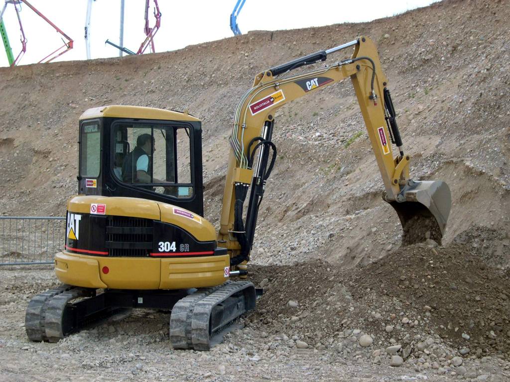 CAT 304 C R   Citto l'escavatorista!!