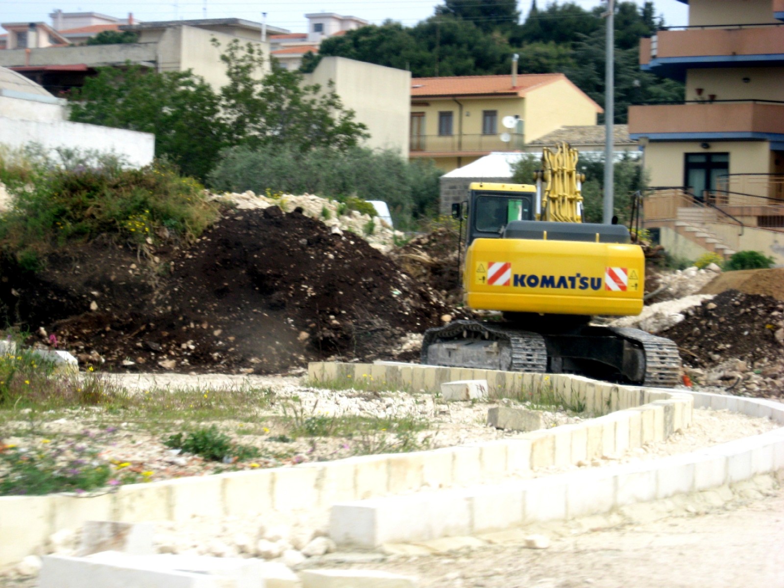 komatsu