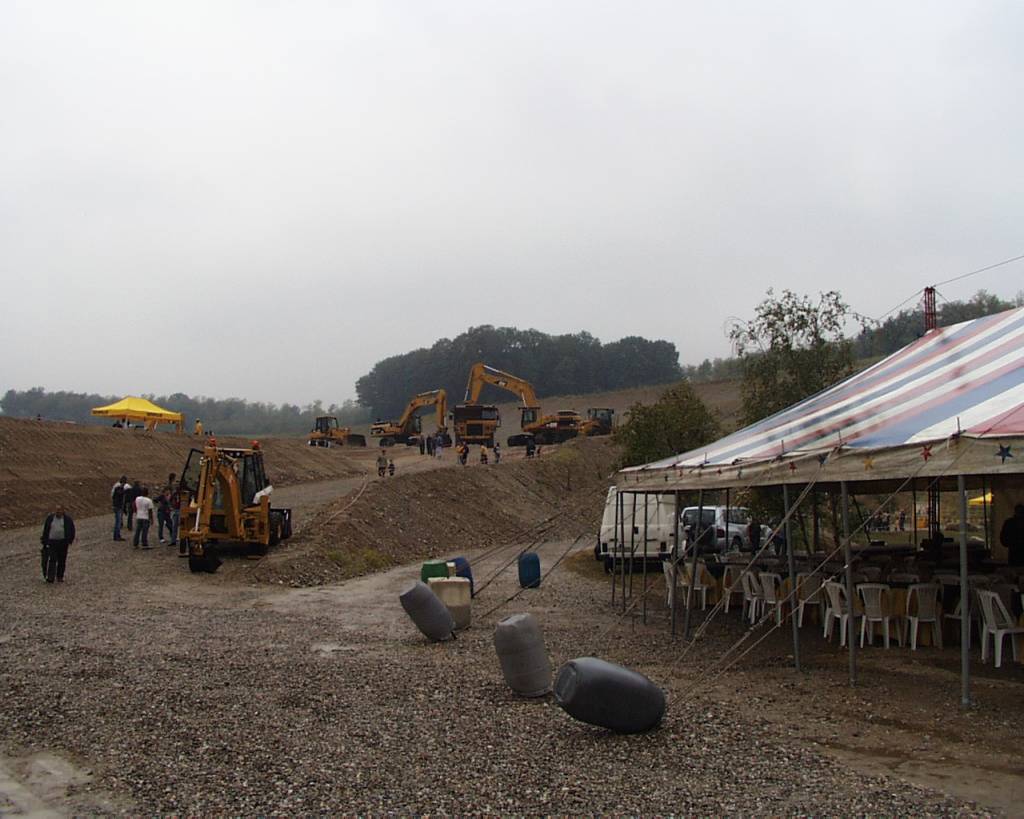 alcuni mezzi della cava flli mara