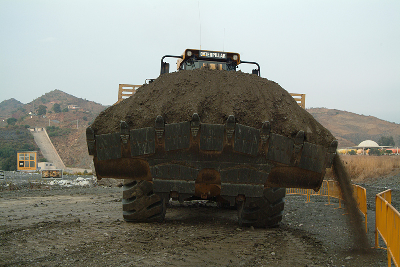 cat990