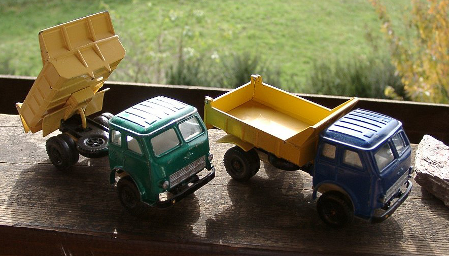 Camion ribaltabili , Autocarri