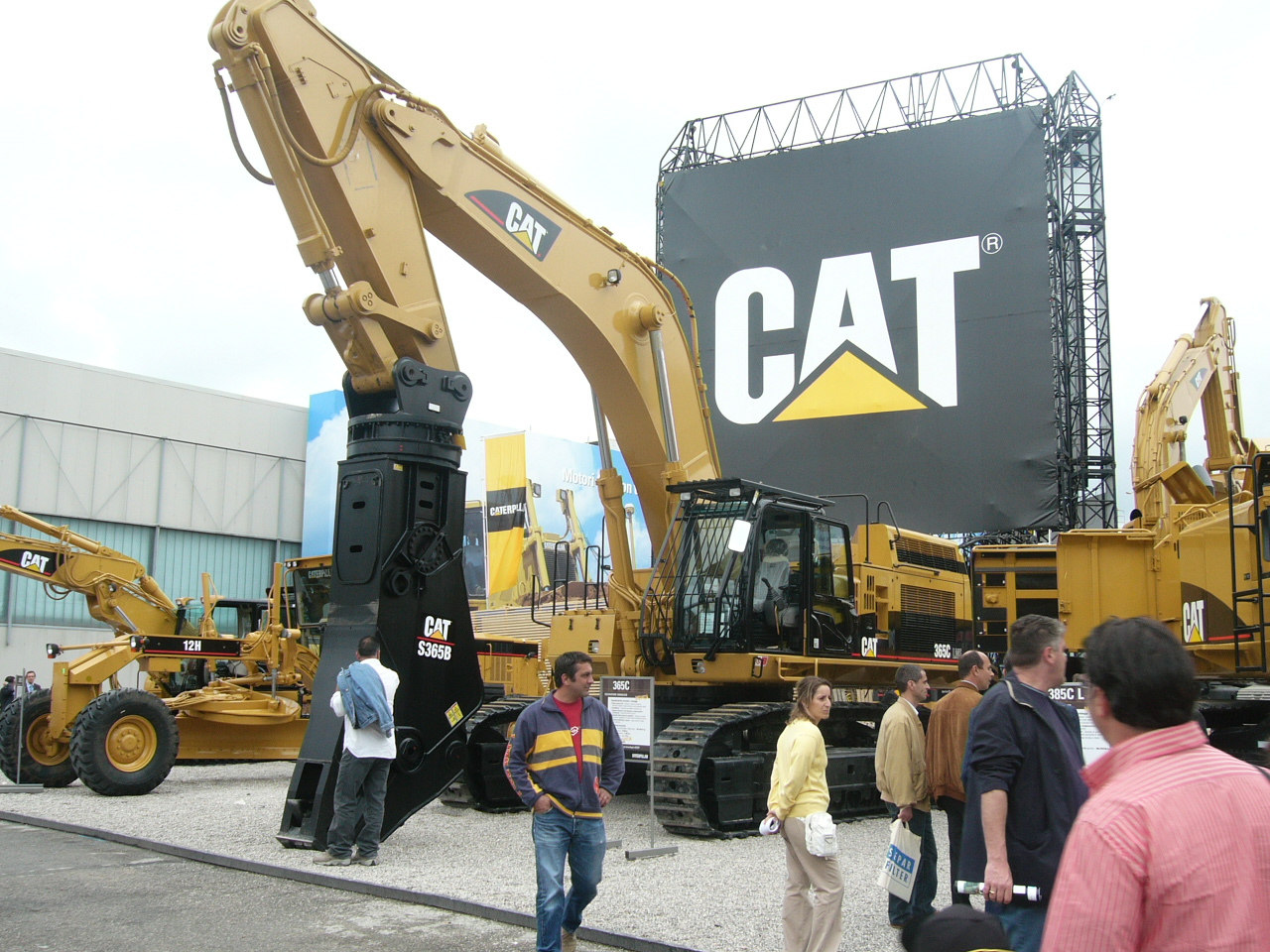 Cat 365C