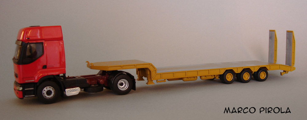 Renault Premium + pianale (1/43)