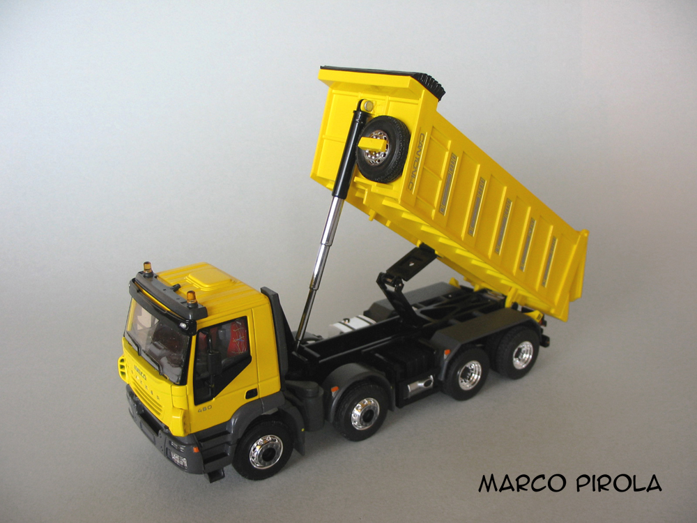 Trakker 1/43