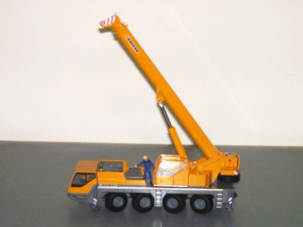 Liebherr LTM 1060 - 60 Tonn.