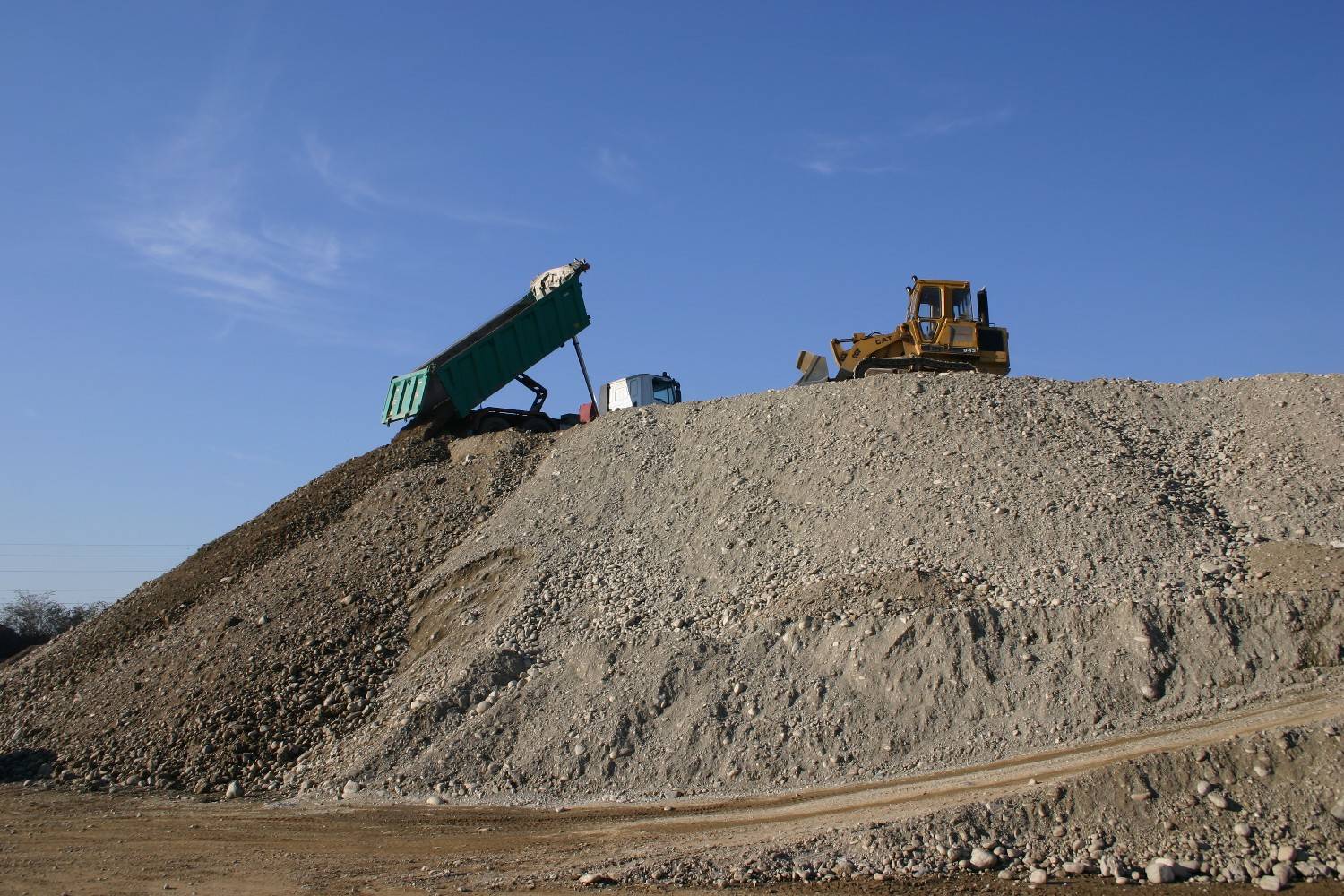 ...si scava e ci si prepara per gennaio...