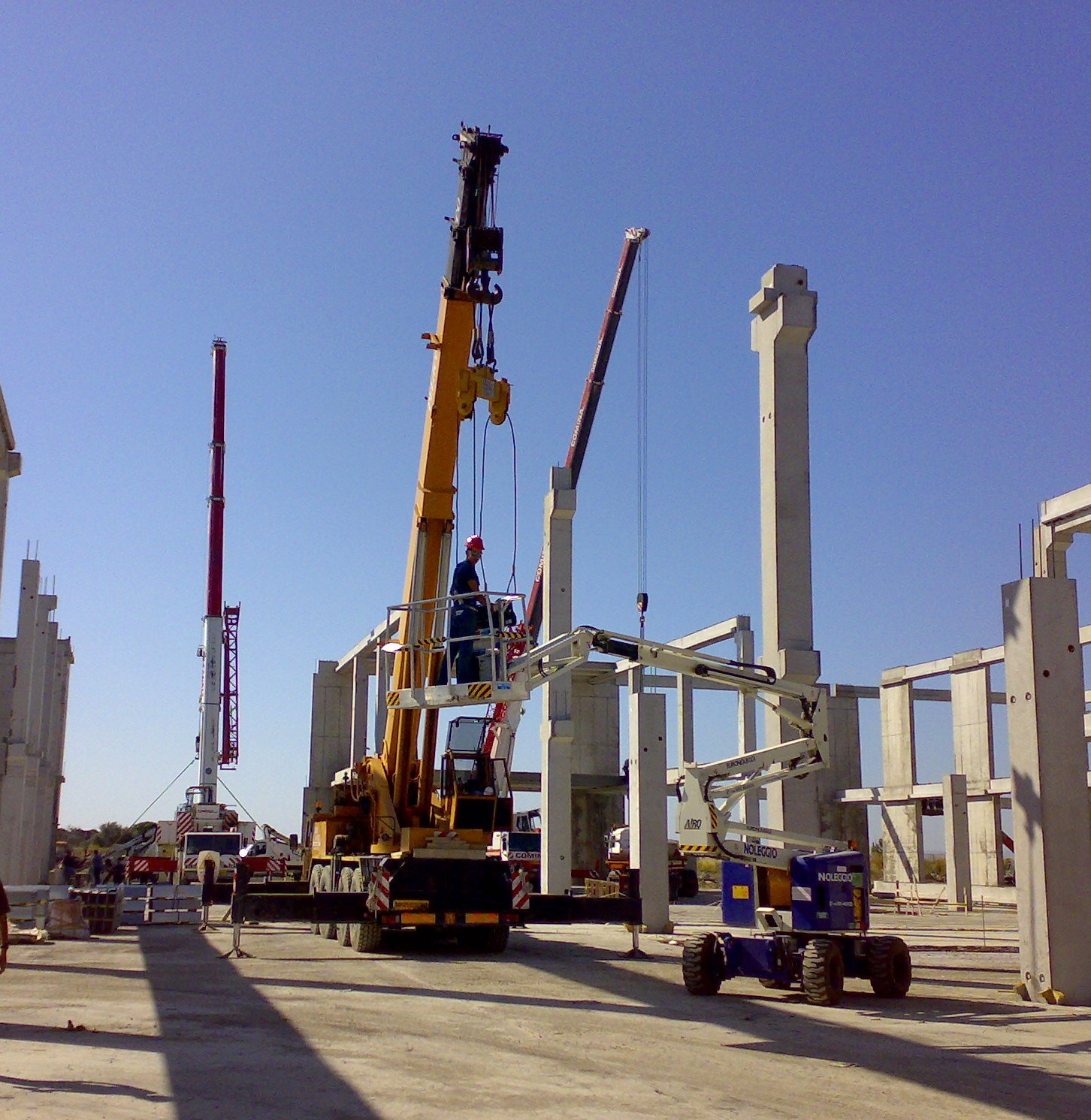 nino80 sollevamenti100 tonn DEMAG.. 80t  liebheer .. 70 tonn ORMIG