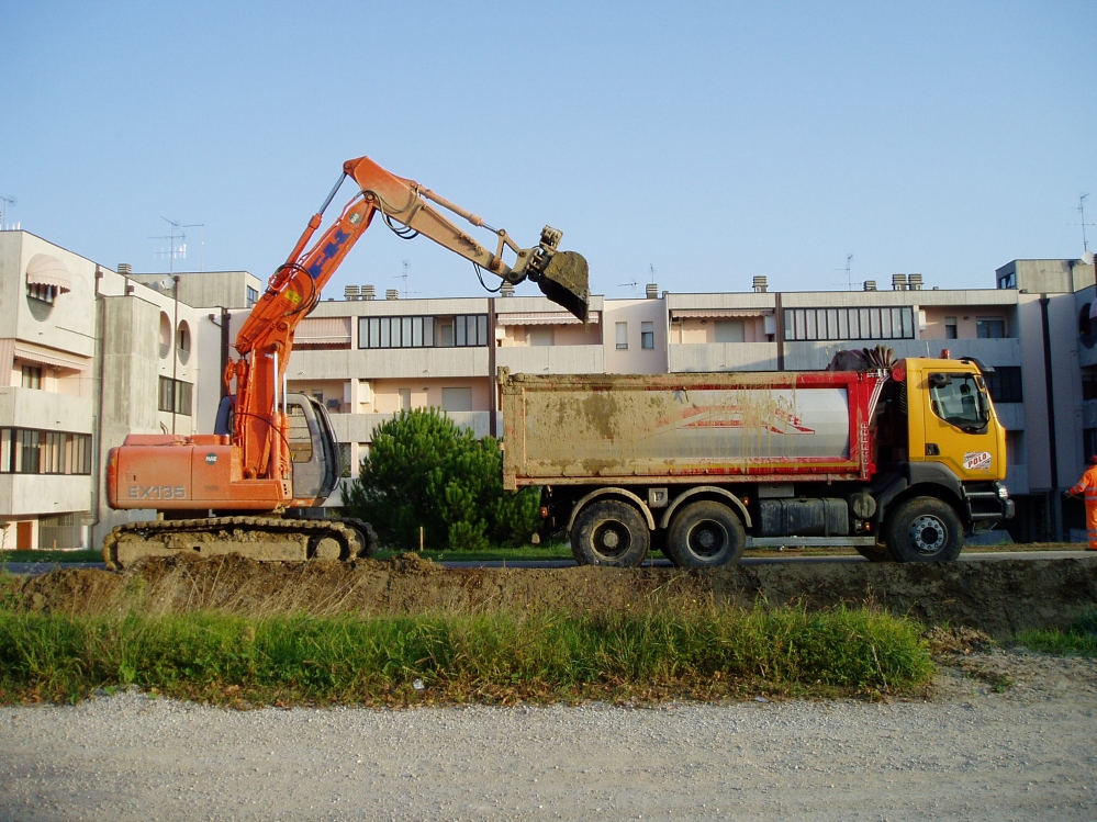 EX 135 Uno sporco lavoro.