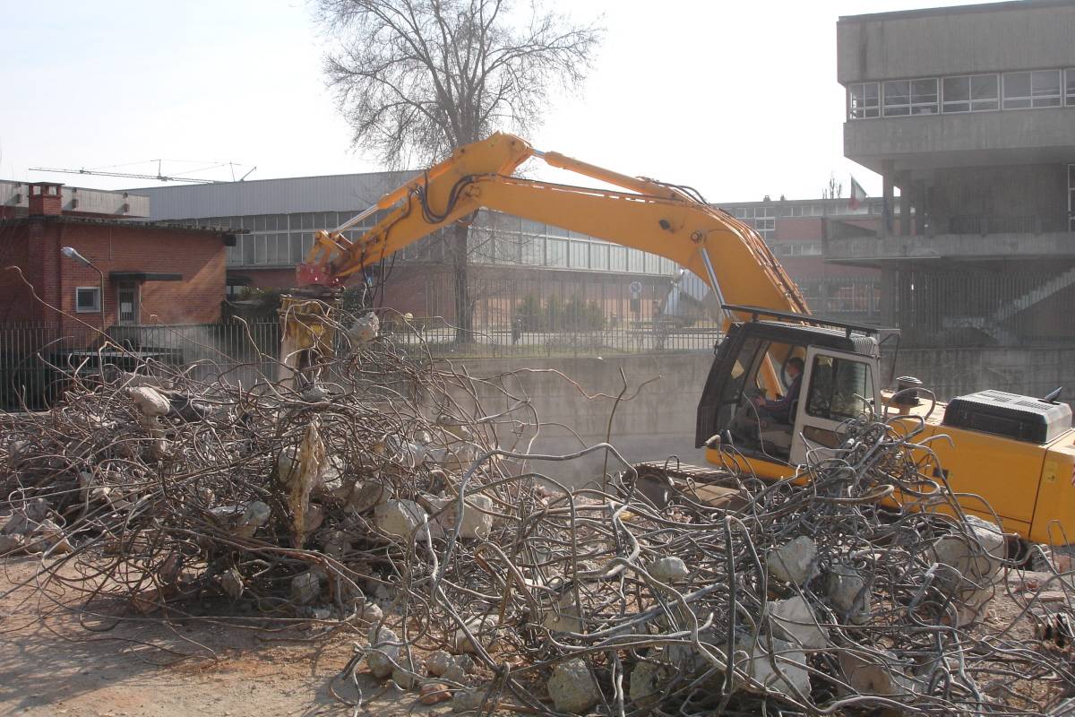 Demolizione tipografia(General Smontaggi)