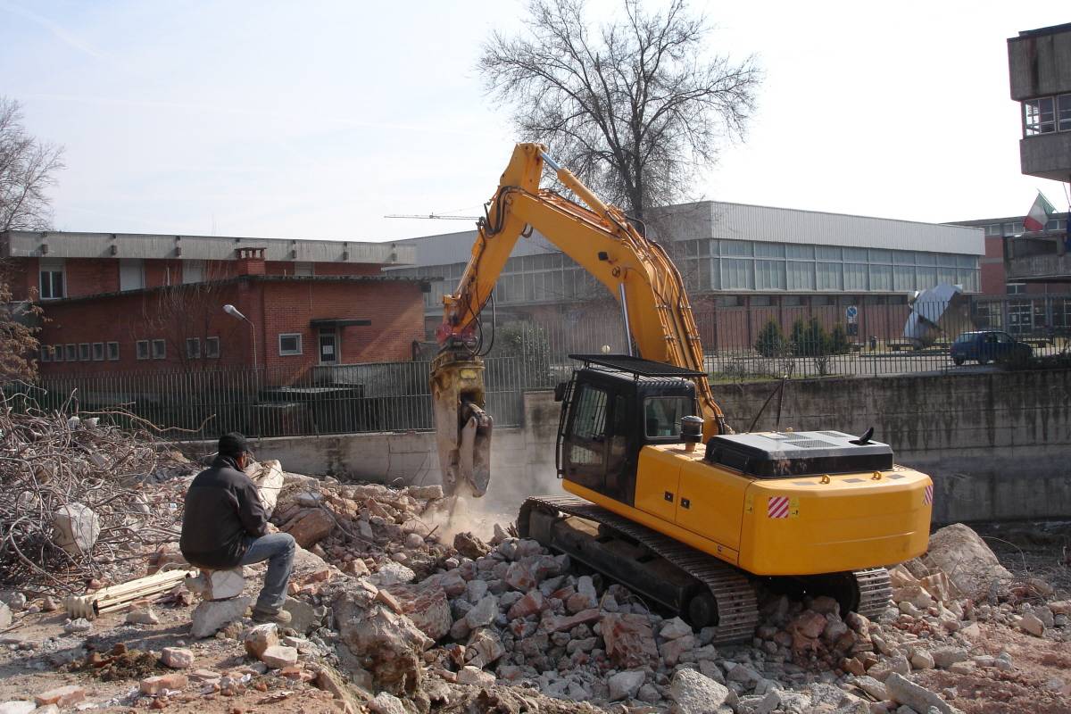 Demolizione tipografia(General Smontaggi)