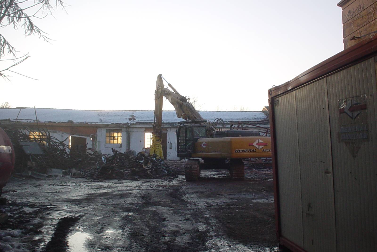 demolizione tipografia(GENERAL SMONTAGGI)