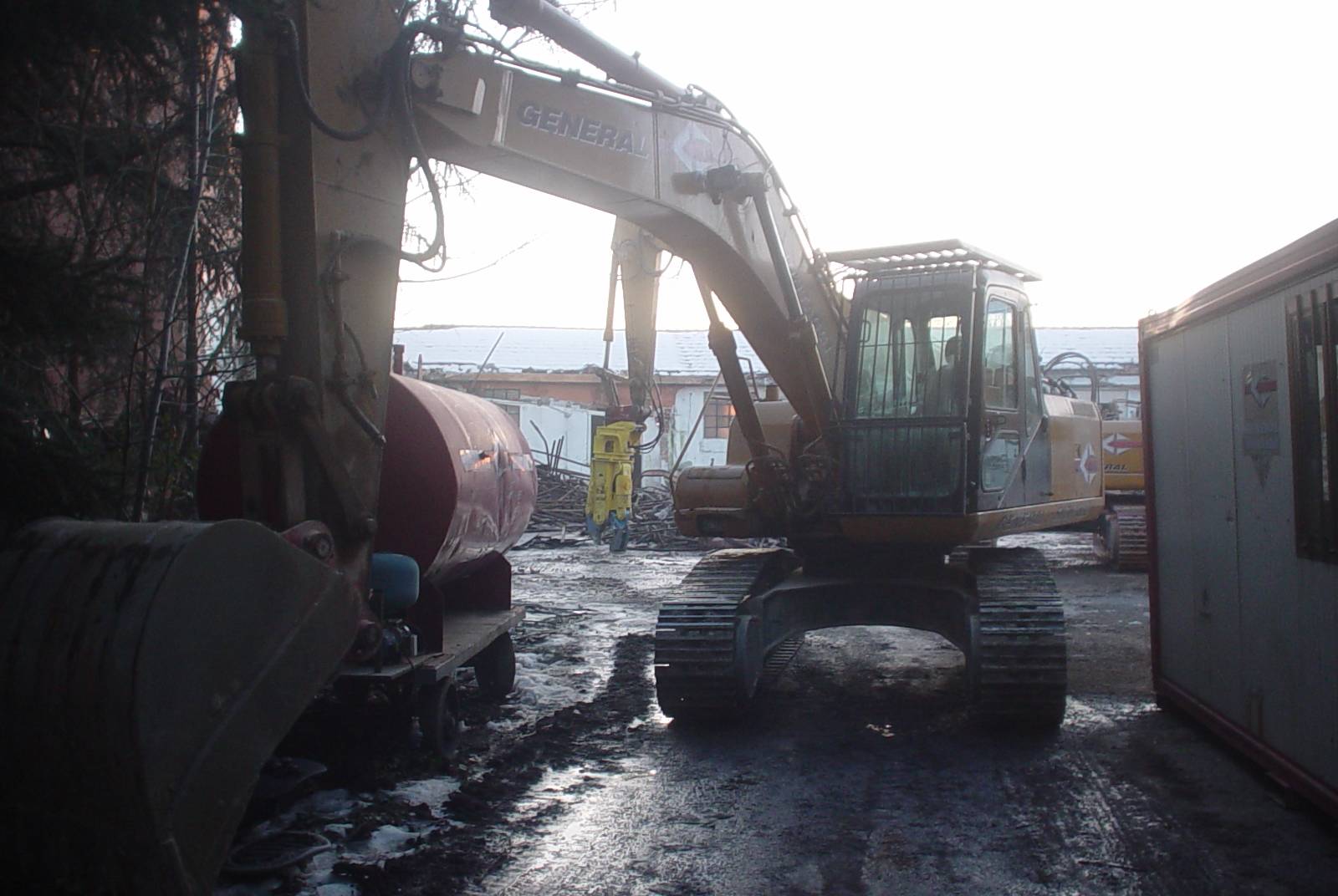 demolizione tipografia(GENERAL SMONTAGGI)