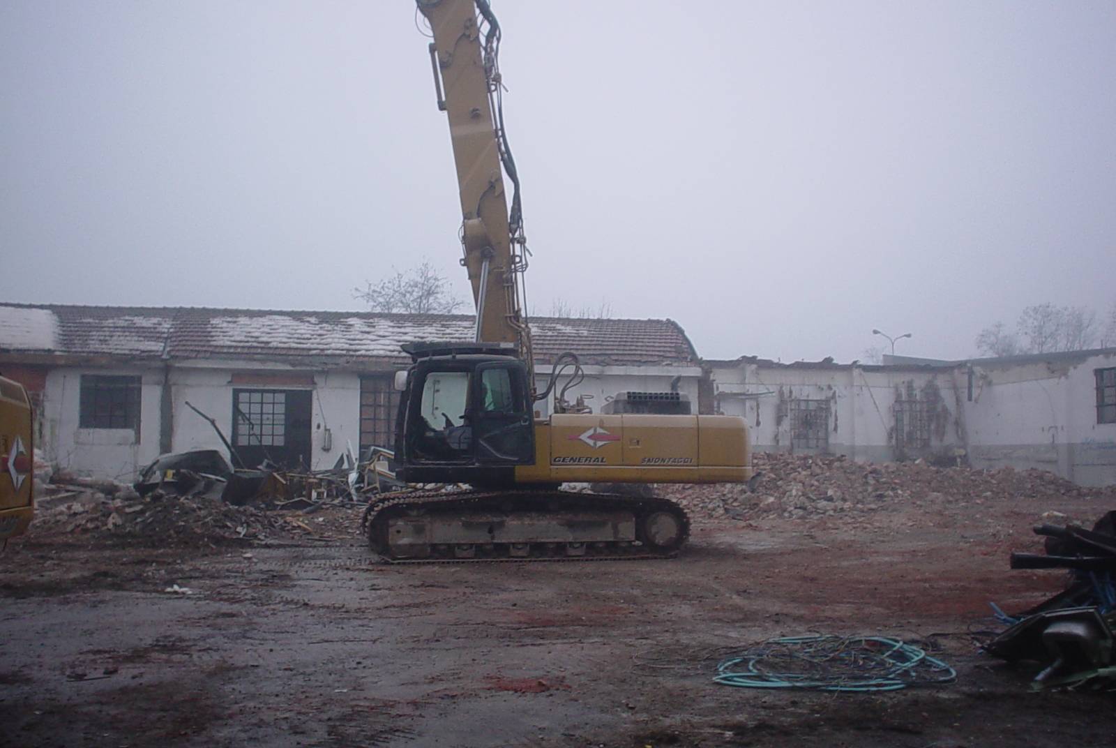 demolizione tipografia(GENERAL SMONTAGGI)