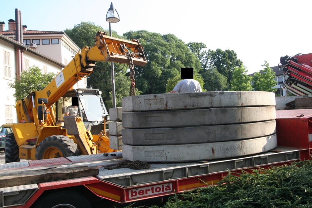 montaggio Potain: scarico zavorre