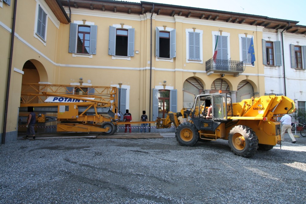 montaggio Potain: piazzamento gru
