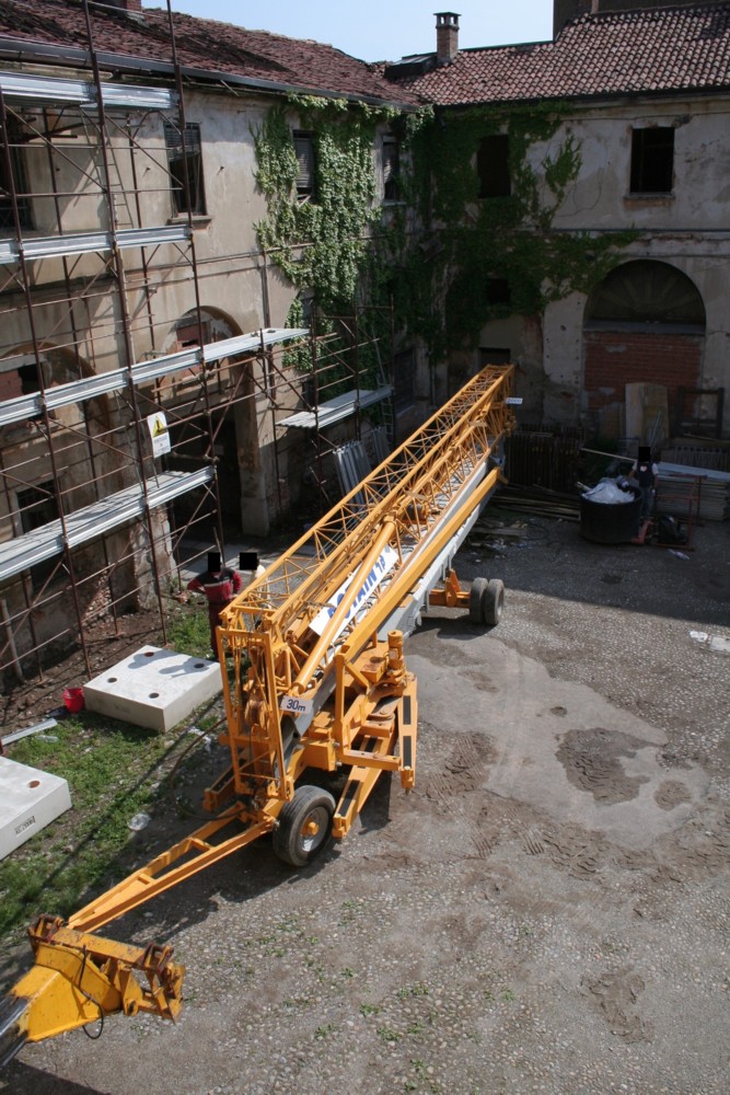 montaggio Potain: piazzamento gru