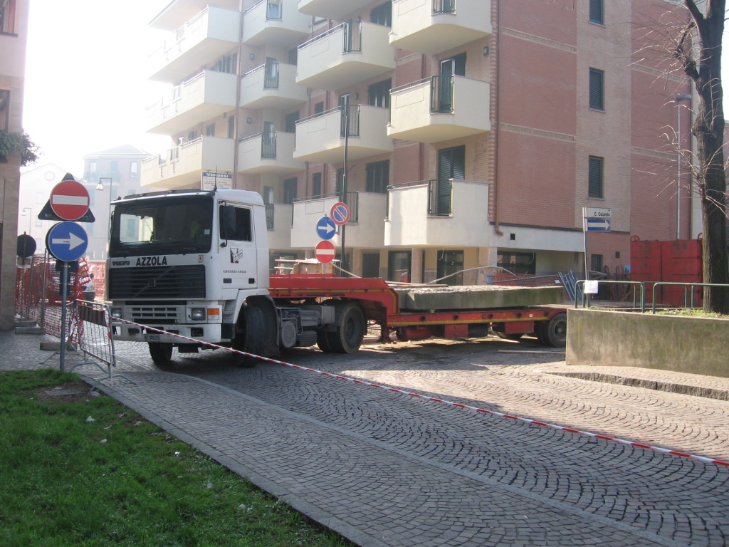 smontaggio FM:Volvo F12