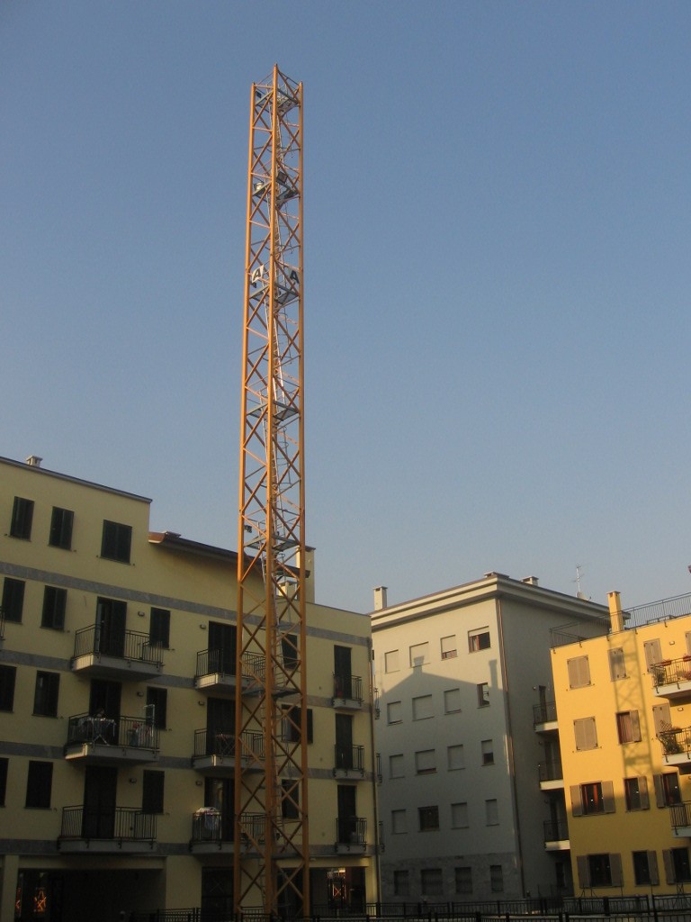 smontaggio Potain:torre