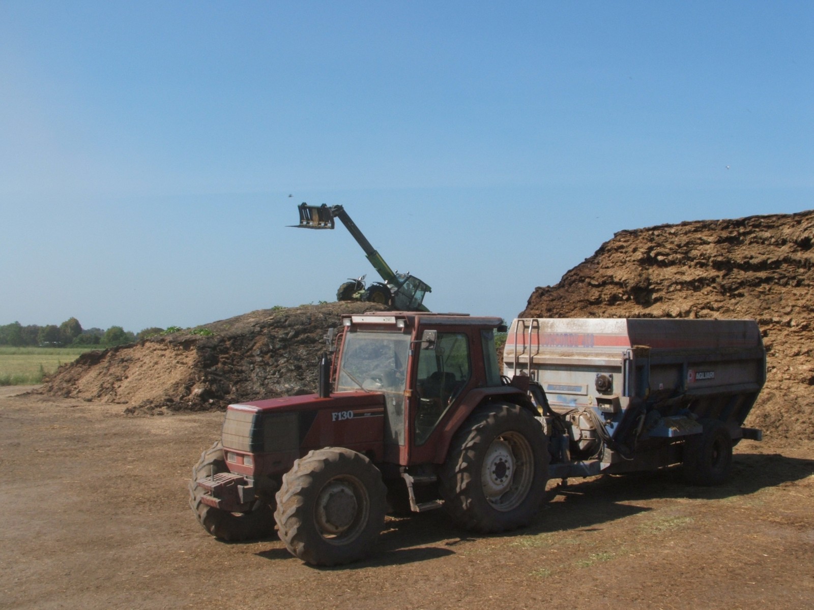 fiat 130 unifeed mixer pagliari e JD 3420