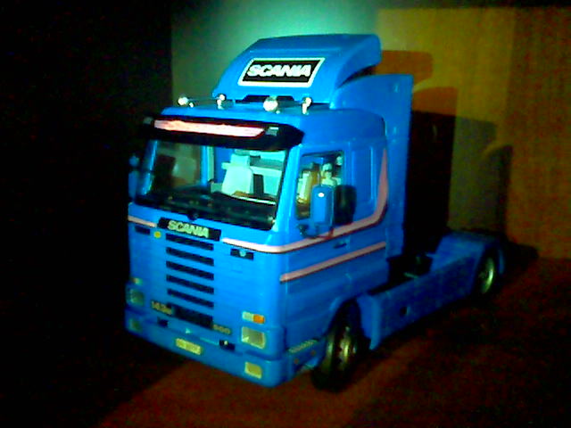Scania 143