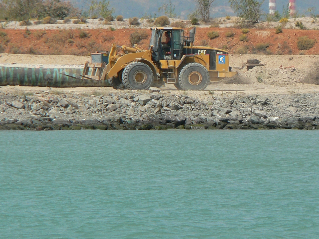 Cat 966G con forche.