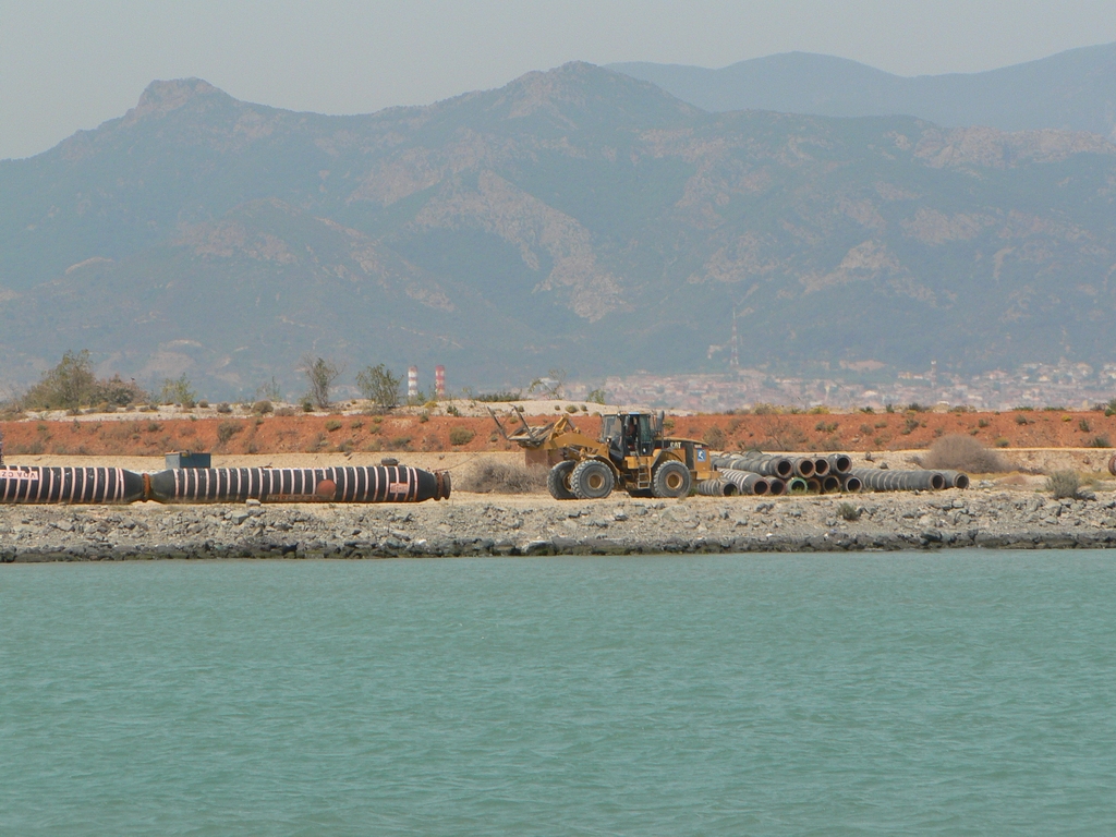 Cat 966G con forche.